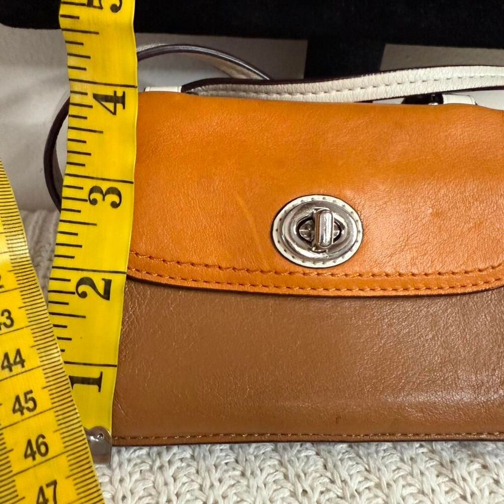 Coach Women's Tan and Brown Bag - Picture 4 of 8